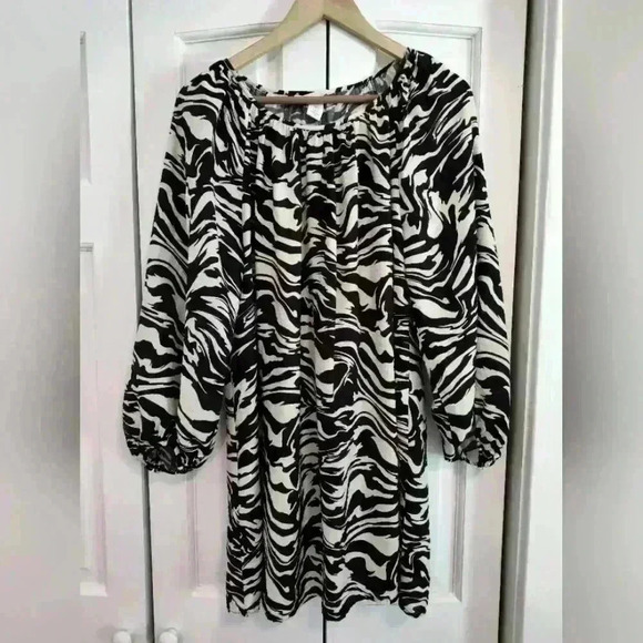 H&M Zebra Print Crepe Dress | black/cream | long balloon sleeves | Small - Picture 1 of 4